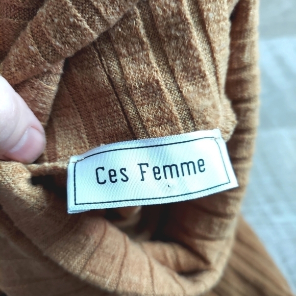 Ces Femme Cute Funnel Neck Sweater - Picture 12 of 13